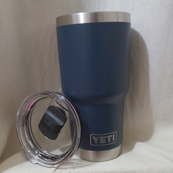 30oz Yeti Navy Uline Tumbler with Lid